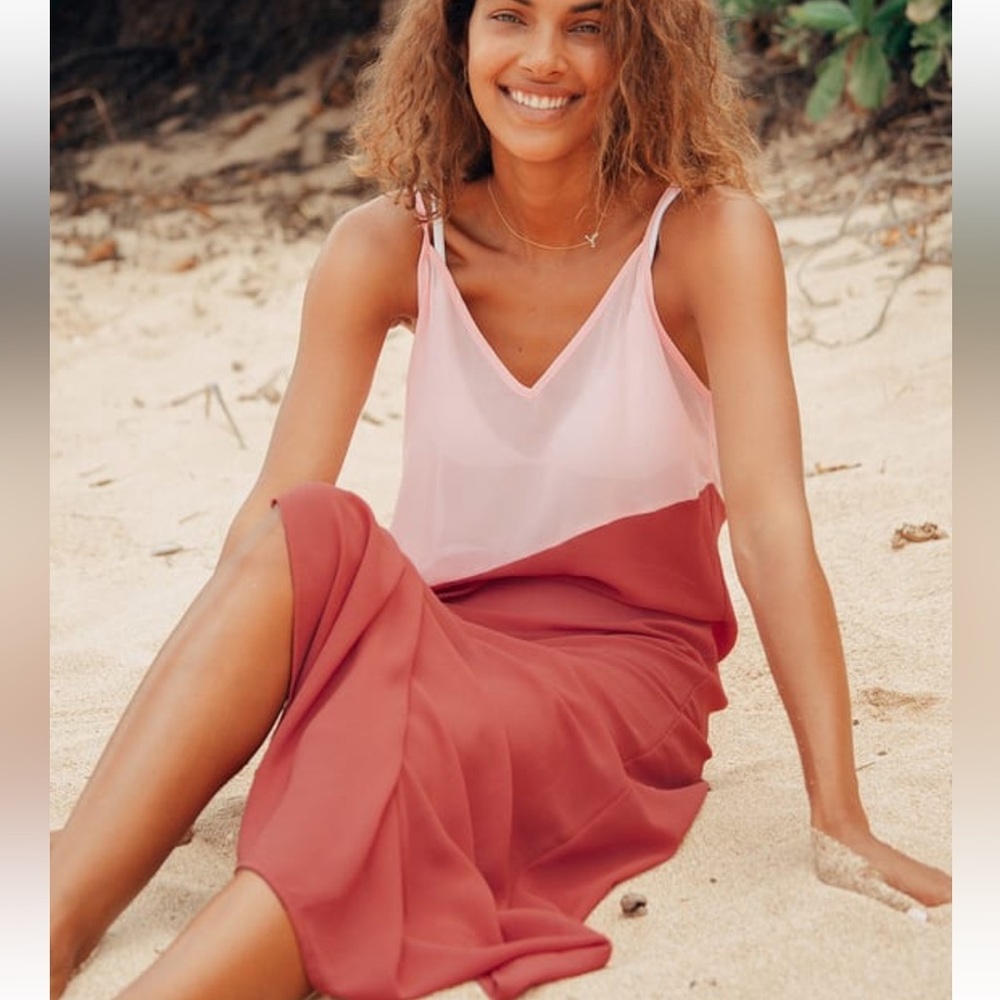A5 - 268 Lulus Seaside Retreat Red And Blush Maxi Cover-Up NWT